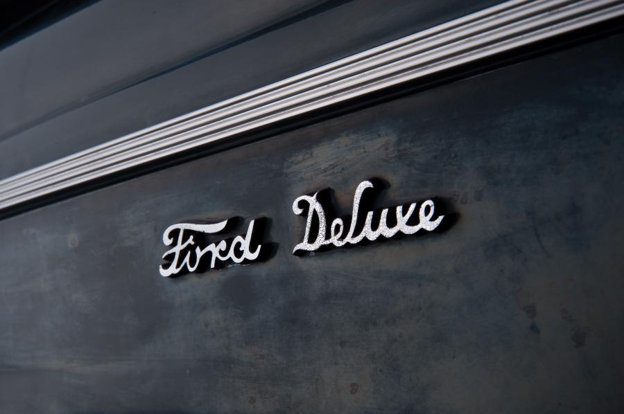  Ford DeLuxe Station Wagon 1940 года  (фото 5 из 36)